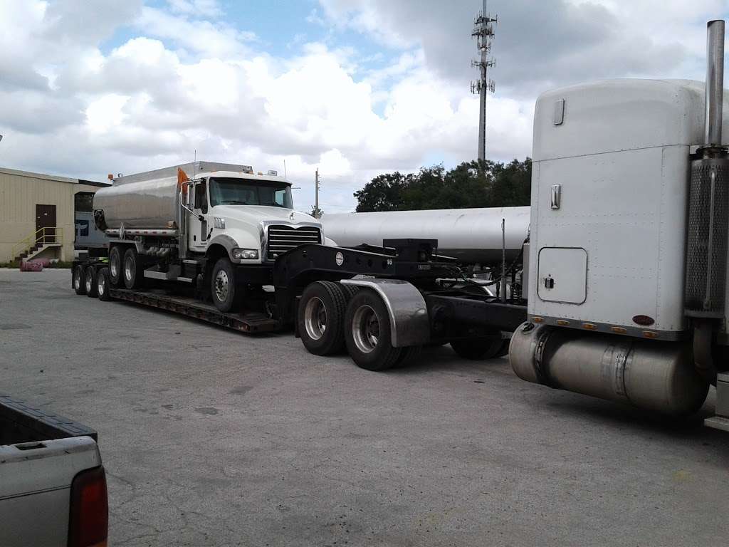 C & C Towing Services | 2251 SW 66th Terrace A, Davie, FL 33317, USA | Phone: (954) 475-4878