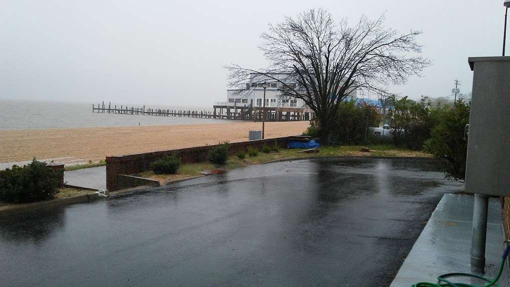 Riverboat On The Potomac | Colonial Beach, VA 22443, USA