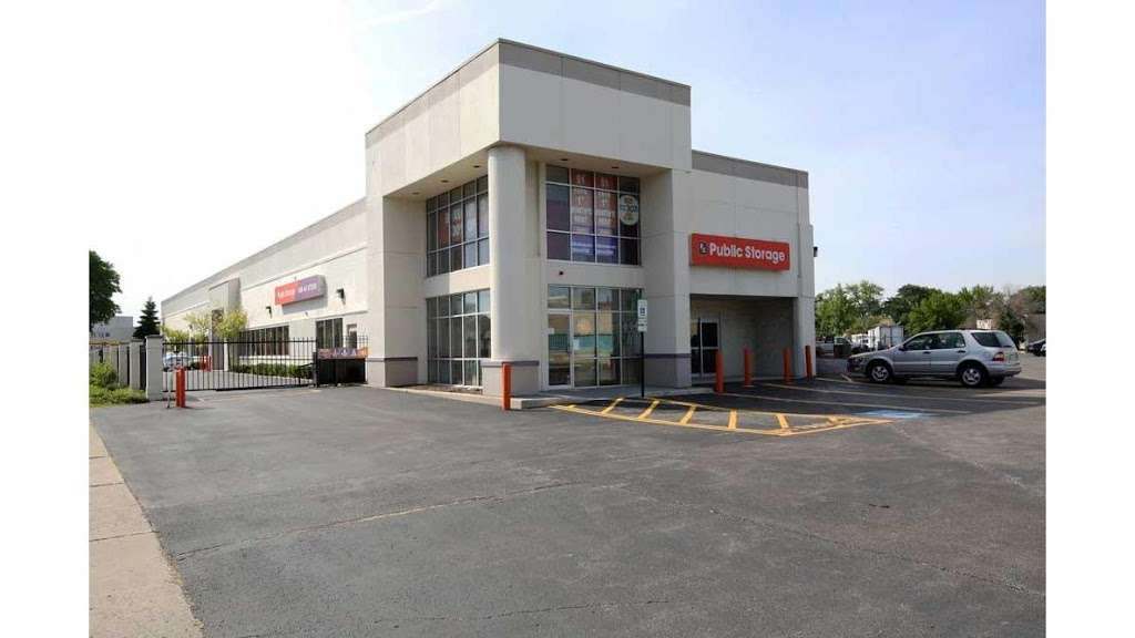 Public Storage | 6460 Lincoln Ave, Lincolnwood, IL 60712, USA | Phone: (847) 929-4500