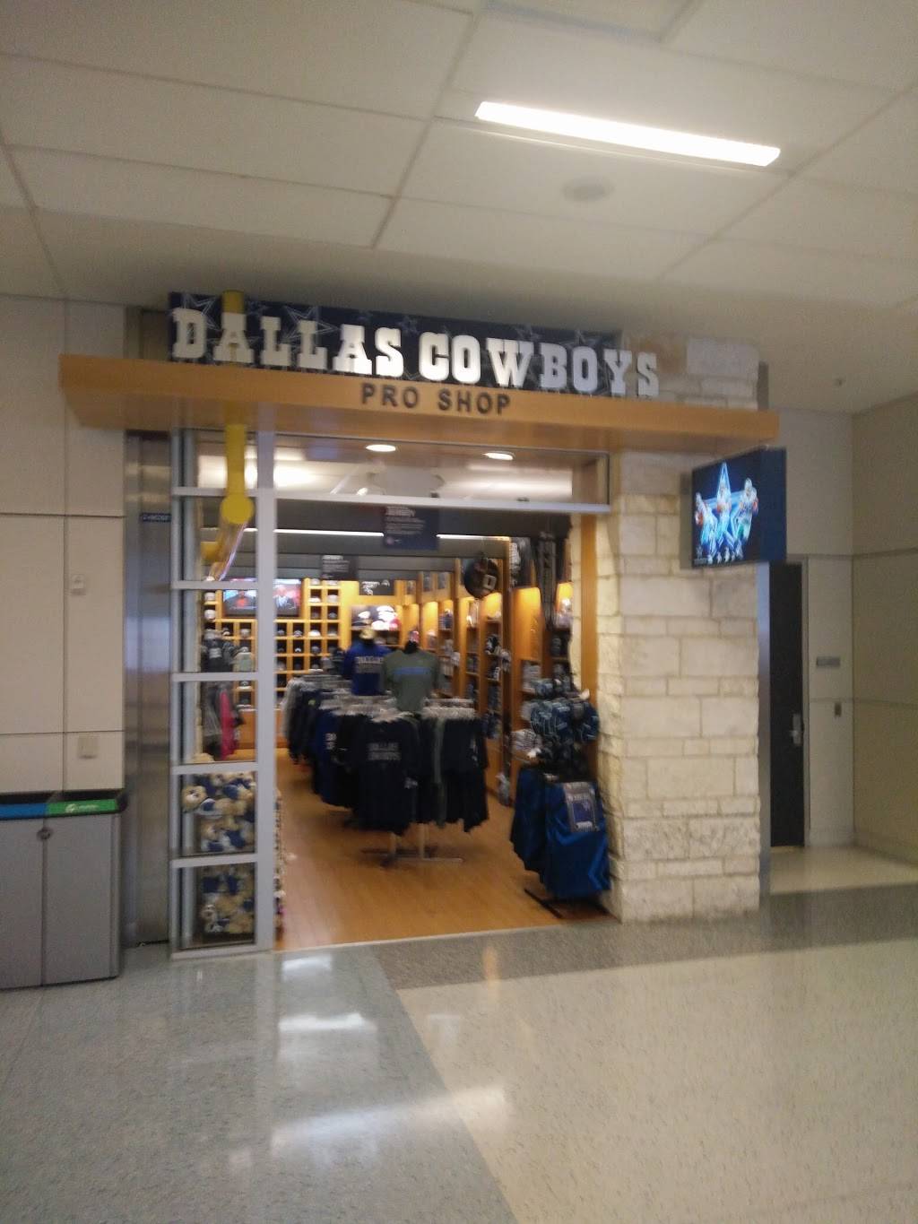 DALLAS COWBOYS PRO SHOP - DFW International Airport, Dallas, Texas