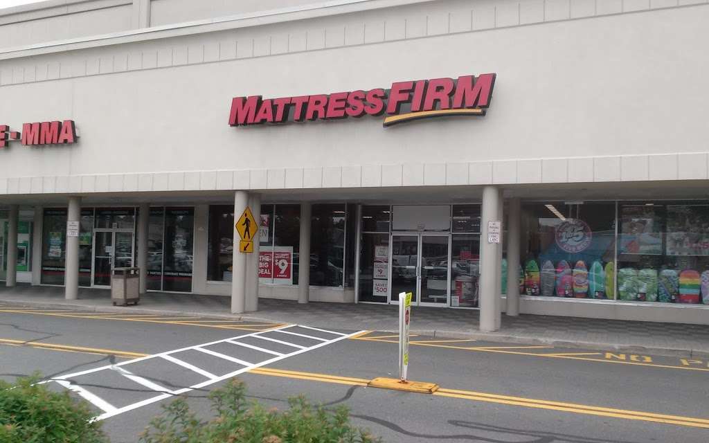 Mattress Firm Ramsey | 105 Interstate Shop Center, Ramsey, NJ 07446 | Phone: (201) 327-2651