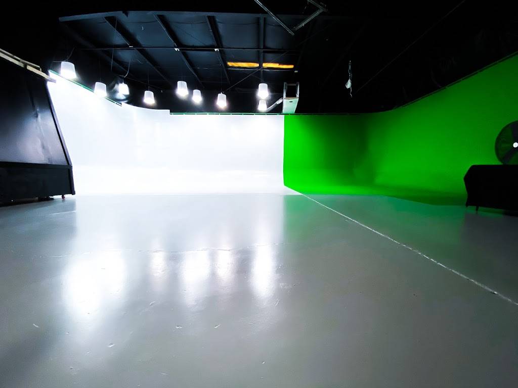 Zaahi Studios Facilities | 951 W Morris St, Indianapolis, IN 46221, USA | Phone: (317) 426-4019