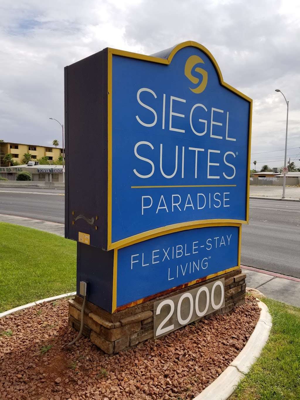 Siegel Suites Paradise | 2000 Paradise Rd, Las Vegas, NV 89104, USA | Phone: (702) 789-6399