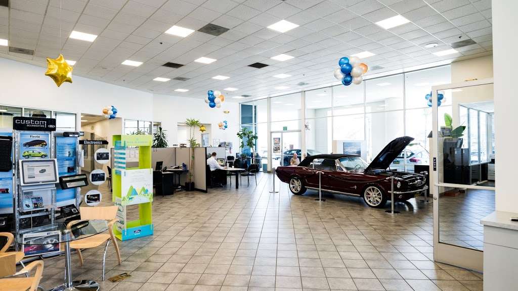 Lake Elsinore Ford | 31500 Auto Center Dr, Lake Elsinore, CA 92530, USA | Phone: (951) 471-4100