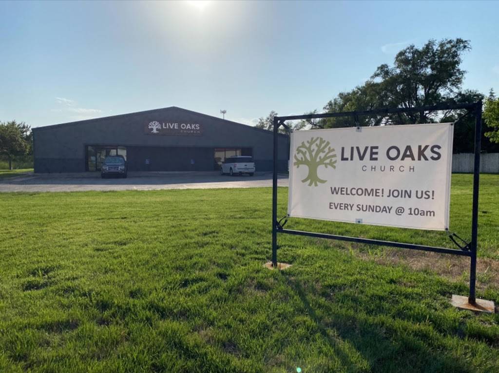 Live Oaks Community Church | 2301 N Hoover Rd, Wichita, KS 67205 | Phone: (316) 773-4400