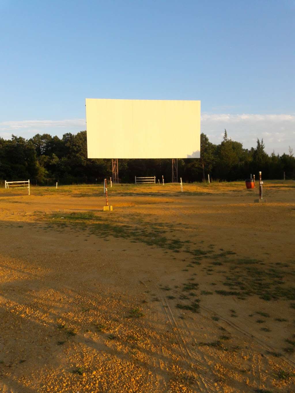 Delsea DriveIn Theatre, 2203 S Delsea Dr, Vineland, NJ 08360, USA
