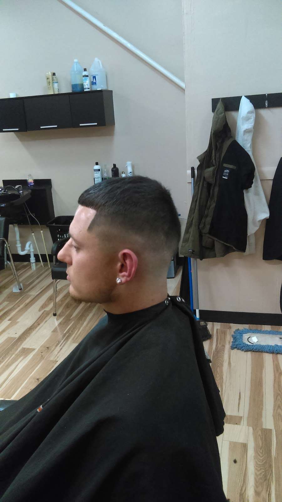 Korys Barbershop & Salon | 917 N Delaware St, Paulsboro, NJ 08066, USA | Phone: (856) 687-5481