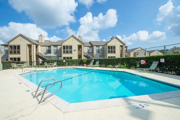 Huntcliff Apartments | 2525 St Christopher Ave, League City, TX 77573, USA | Phone: (281) 332-5916