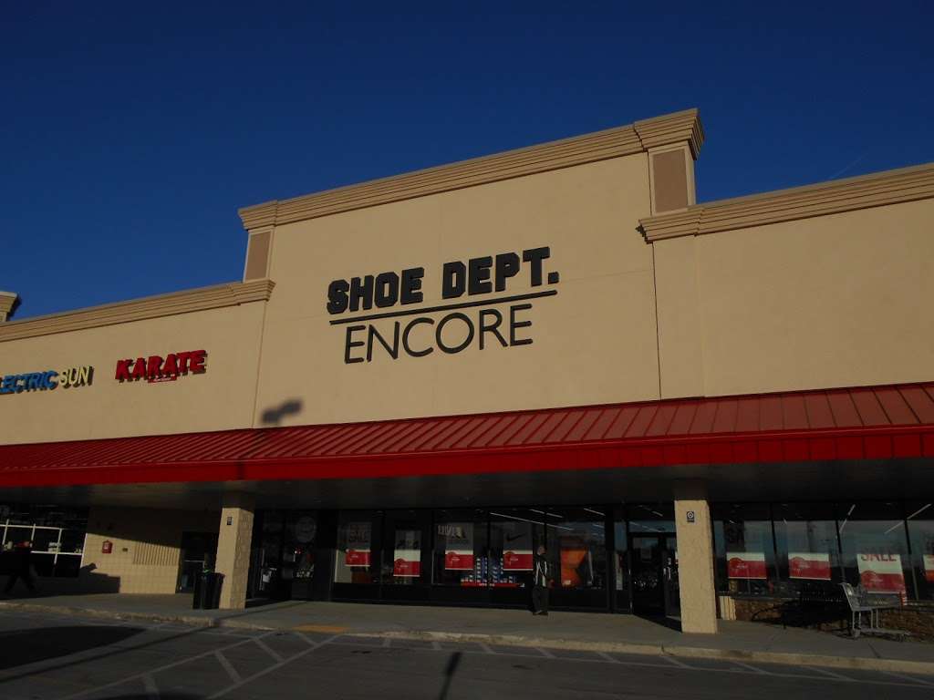 Shoe Dept. Encore | Shops at Billerica, 480 Boston Rd Unit 206, Billerica, MA 01821, USA | Phone: (978) 667-0161