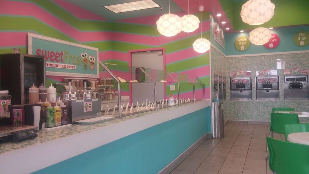 Sweet Frog Legends Kansas City | 1829 Village West Pkwy #131, Kansas City, KS 66111, USA | Phone: (913) 287-1000