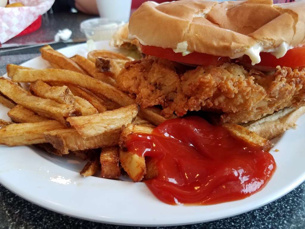 58 Diner | 300 E 10th St, Holden, MO 64040, USA | Phone: (816) 732-4019