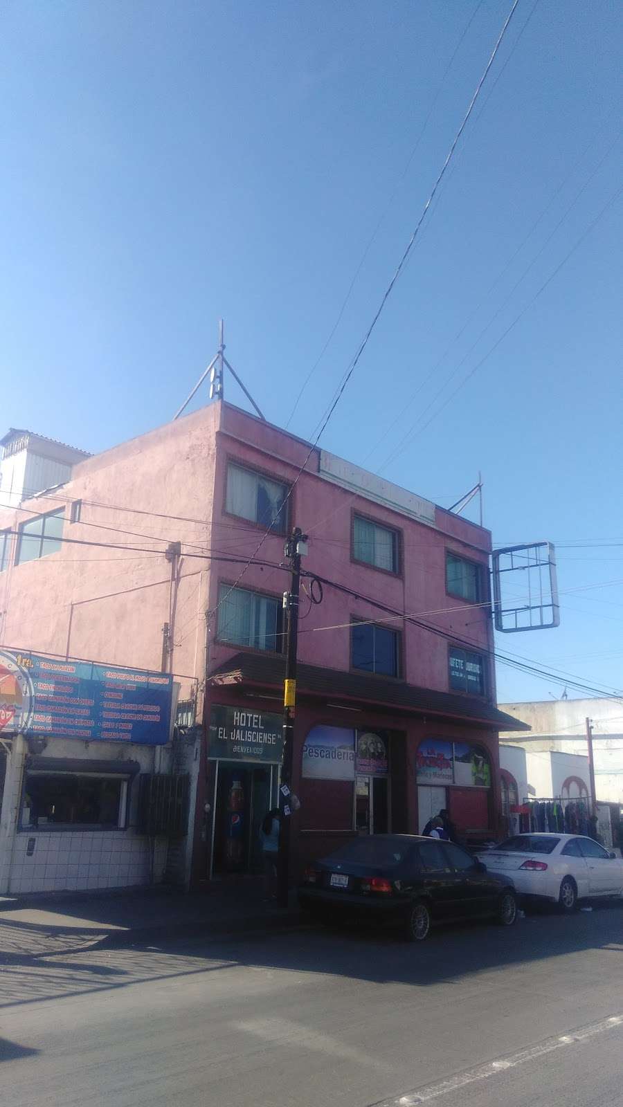 HOTEL EL JALISCIENCE | Calle Primera 1713, Zona Centro, 22000 Tijuana, B.C., Mexico | Phone: 664 685 3491