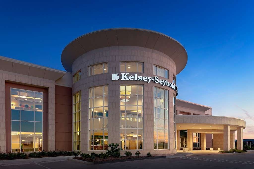 Pasadena OBGYN | Kelsey-Seybold Clinic | 5001 East Sam Houston Pkwy S Suite 200, Pasadena, TX 77505 | Phone: (713) 442-7100