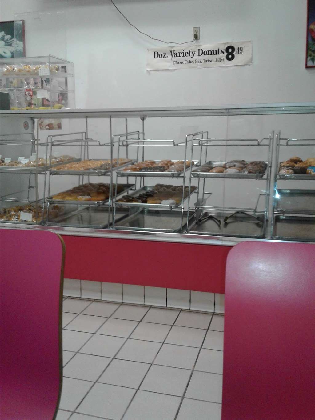 Fresh Donuts | 4434 University Pkwy D, San Bernardino, CA 92407, USA | Phone: (909) 880-3962