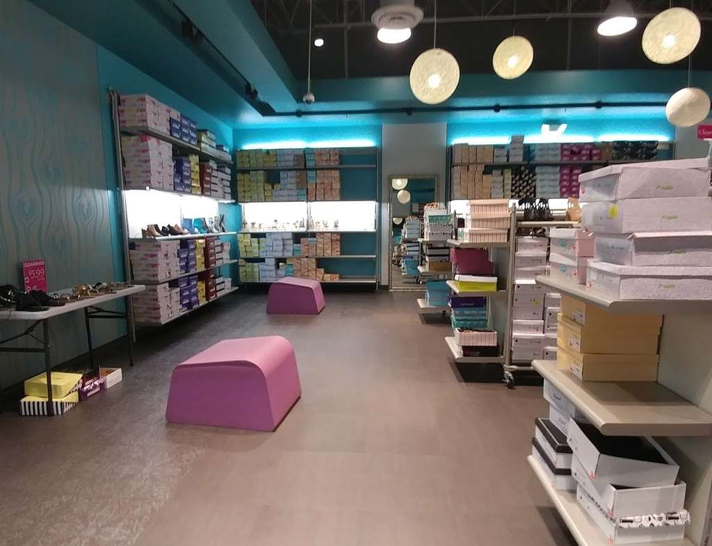 Discovery Clothing 660 Centerview Blvd Kissimmee Fl 34741 Usa