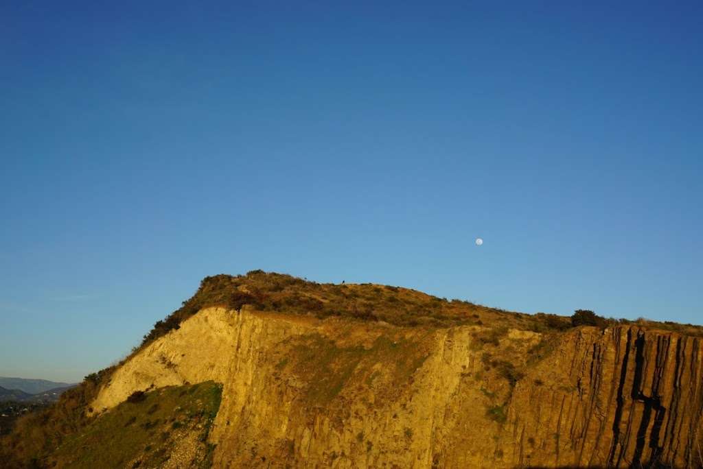 Lake Calavera Hiking Trail | Tamarack Ave, Carlsbad, CA 92010, USA | Phone: (760) 434-2826