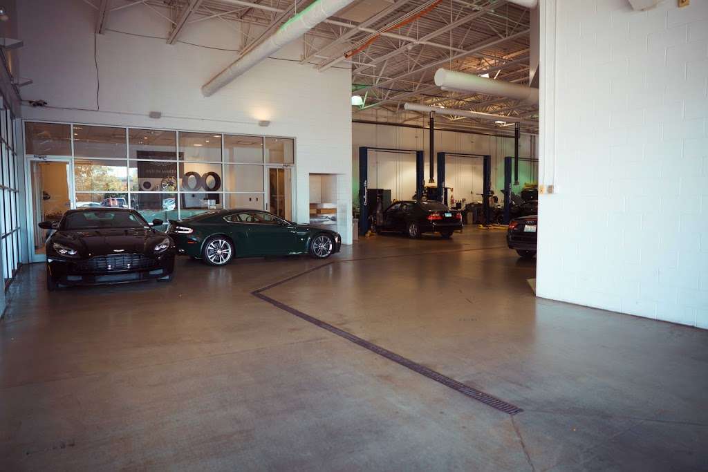 Napletons Aston Martin Downers Grove | 217 Ogden Ave, Downers Grove, IL 60515, USA | Phone: (630) 723-0086