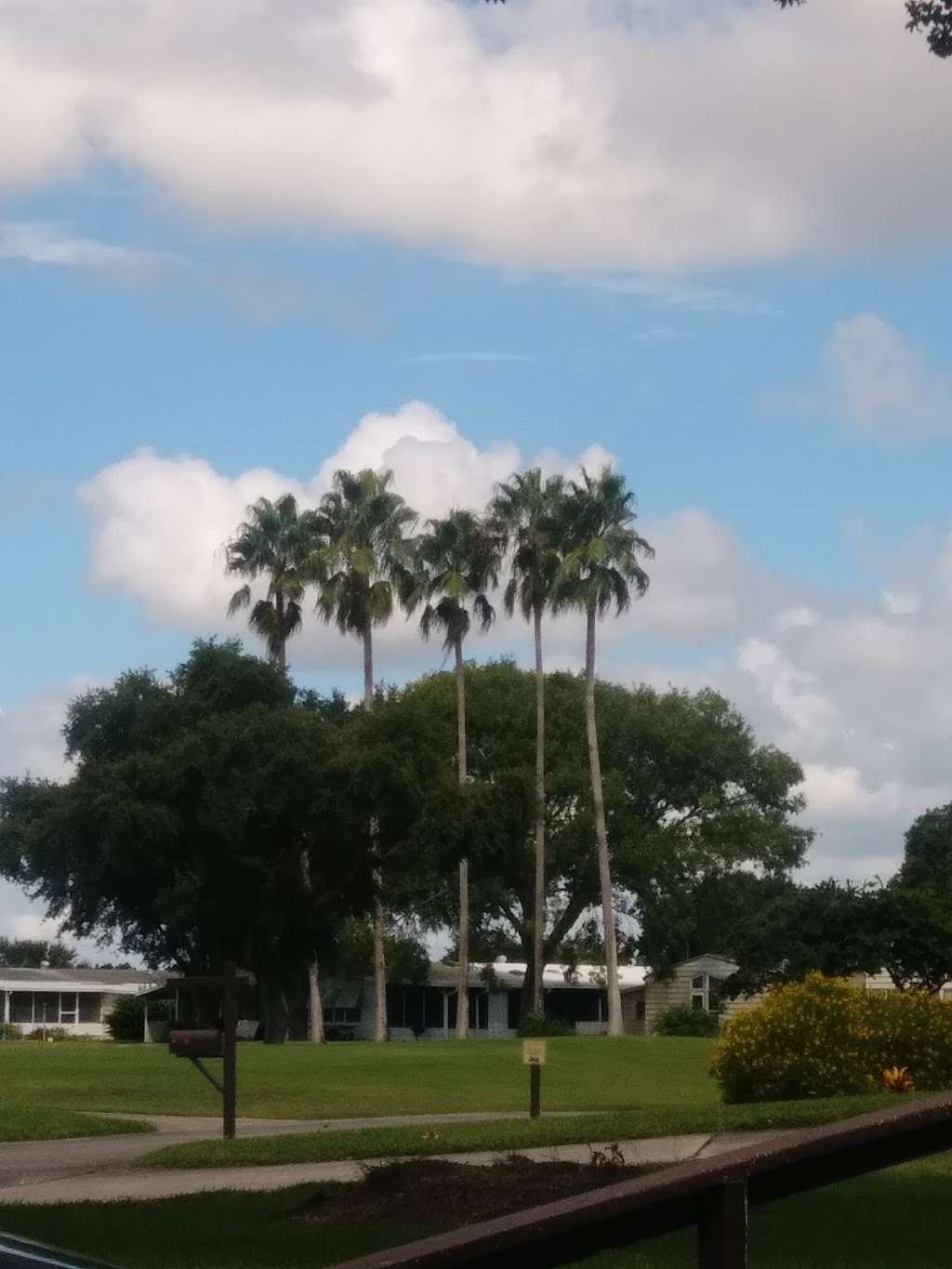 Hidden Golf & Swiss Golf Retirement Community | 1 Century Dr, Winter Haven, FL 33881, USA | Phone: (866) 370-1581