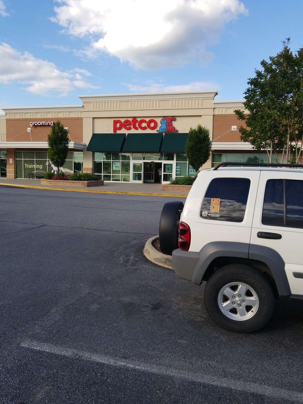 Petco | 217 Oak Lee Dr, Ranson, WV 25438, USA | Phone: (304) 724-7973