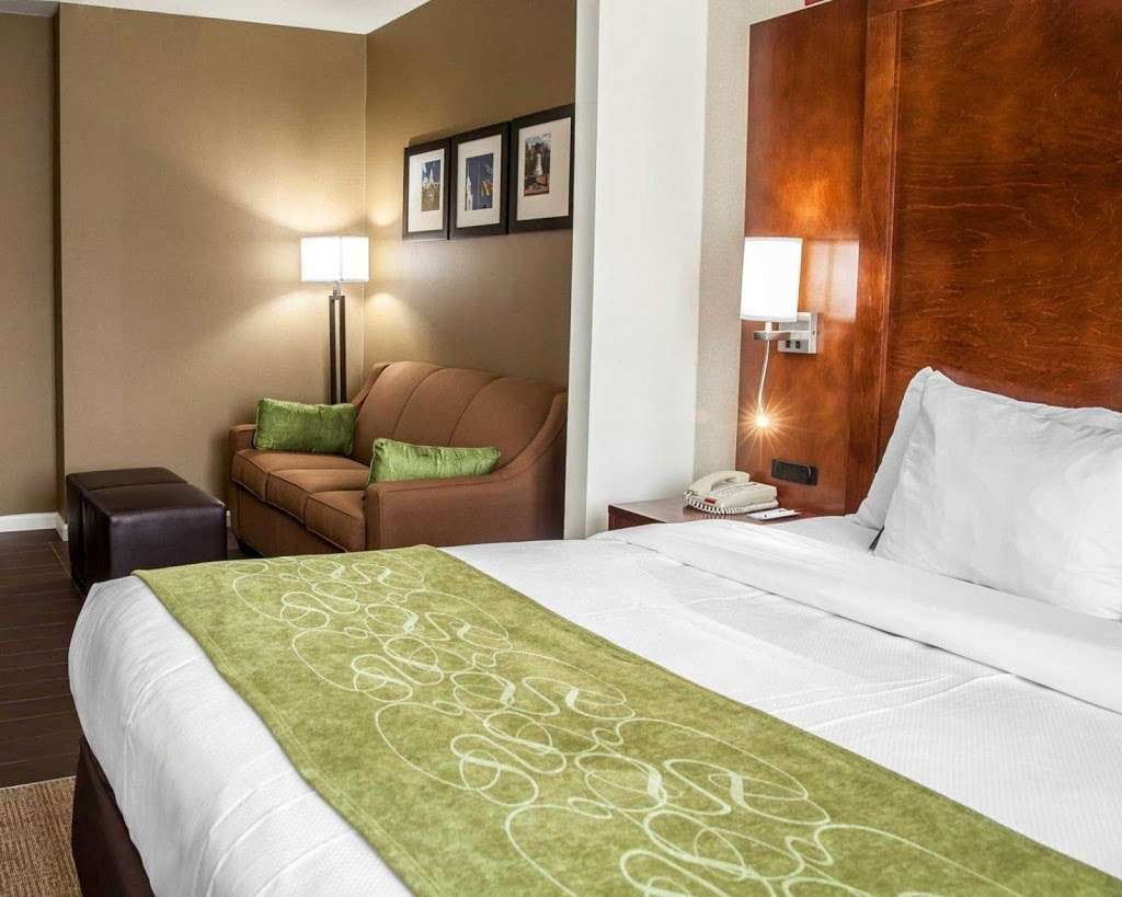 Comfort Suites | 1654 N Dupont Hwy, Dover, DE 19901, USA | Phone: (480) 568-6936