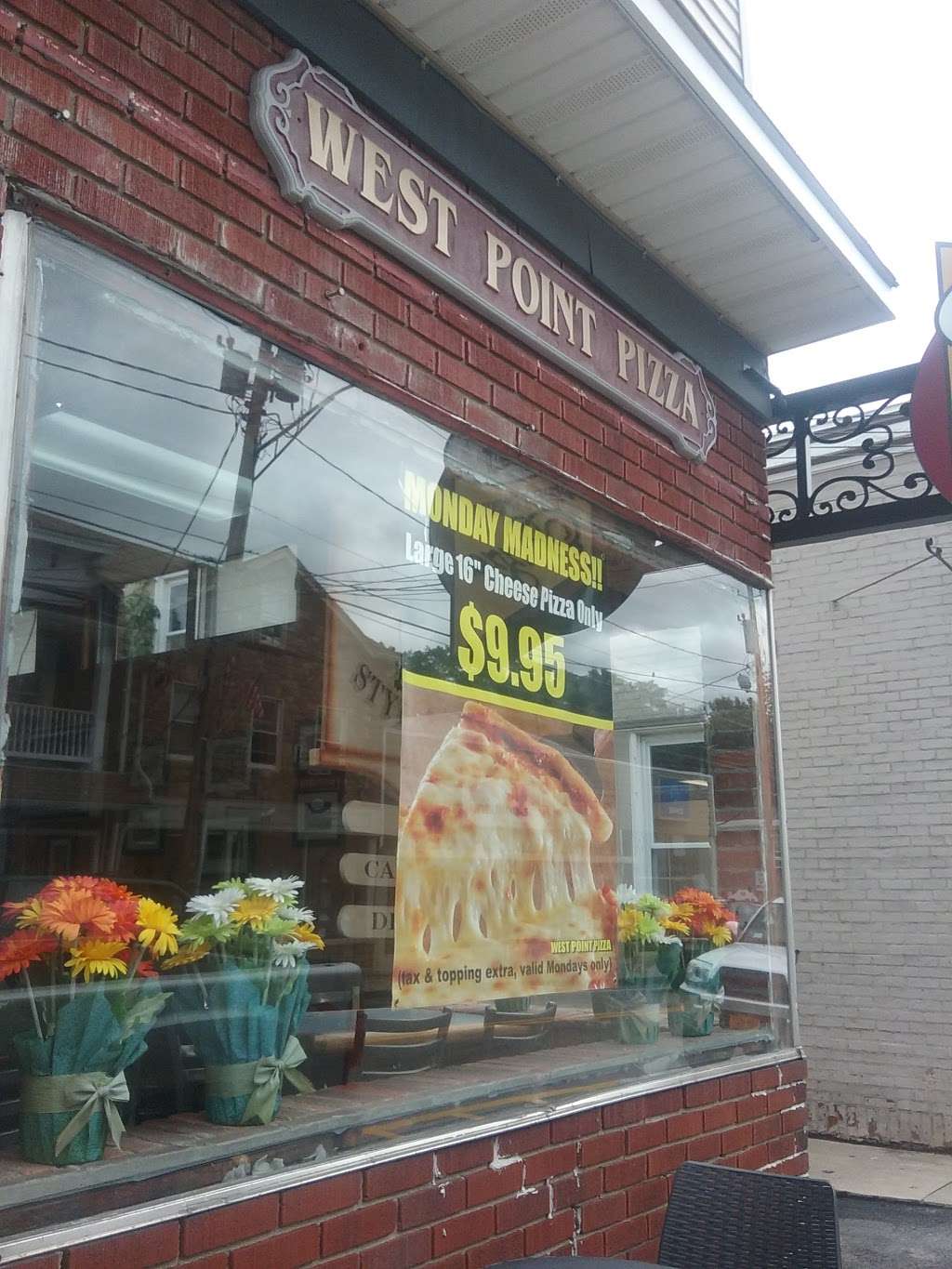 West Point Pizza | 282 Main St, Highland Falls, NY 10928, USA | Phone: (845) 446-5544