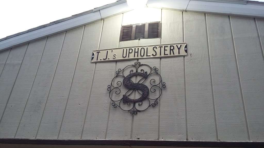 T Js Upholstery | 484 E 600 N, La Porte, IN 46350, USA | Phone: (219) 778-2053