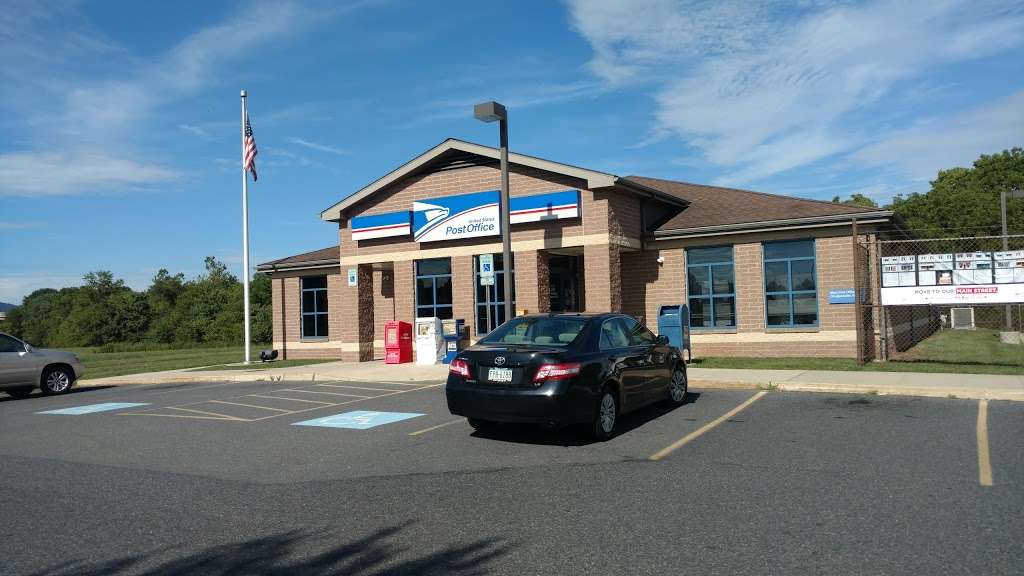United States Postal Service | 197 Old Swede Rd, Douglassville, PA 19518, USA | Phone: (800) 275-8777