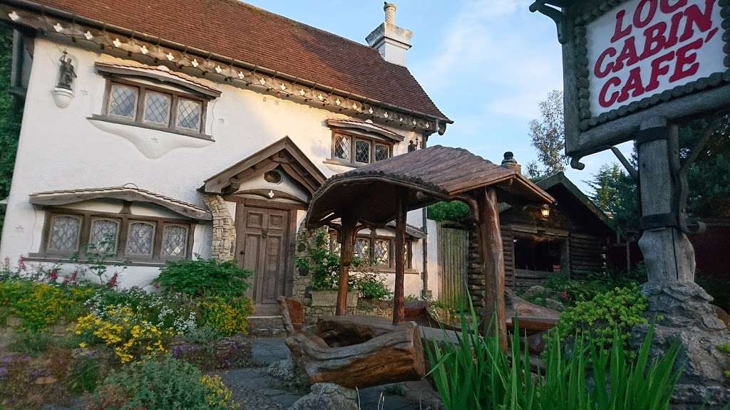 Log Cabin Cafe | Abridge, Romford RM4 1UT, UK