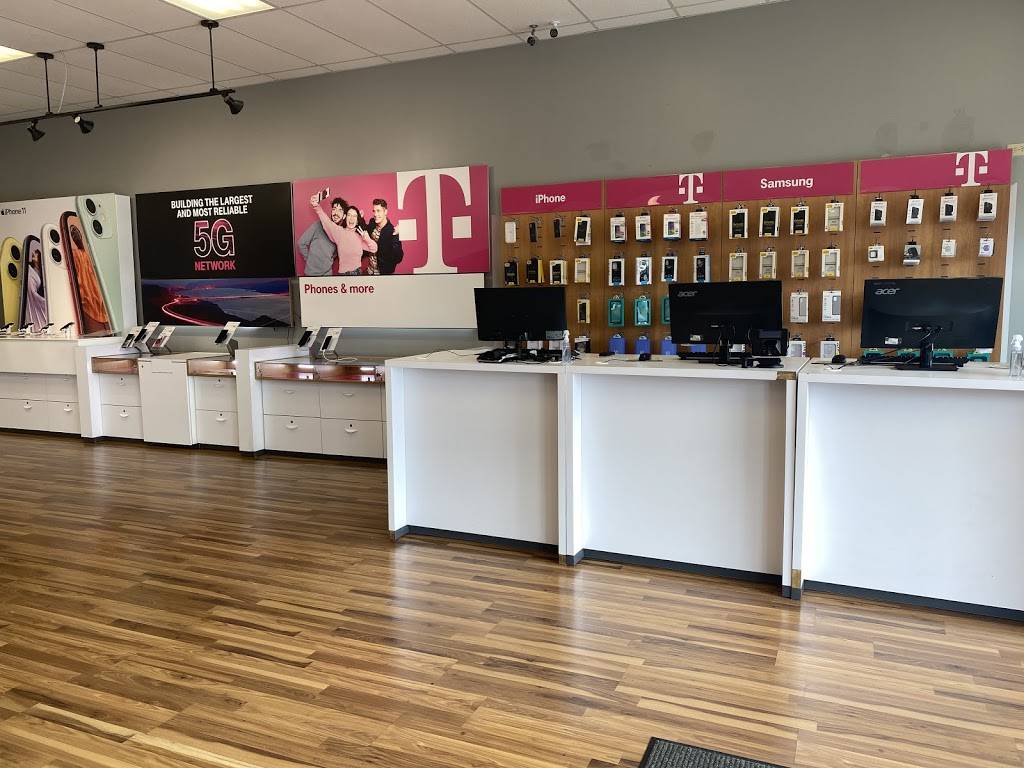 T-Mobile | 1138 Miller Park Way, West Milwaukee, WI 53214, USA | Phone: (414) 383-4236