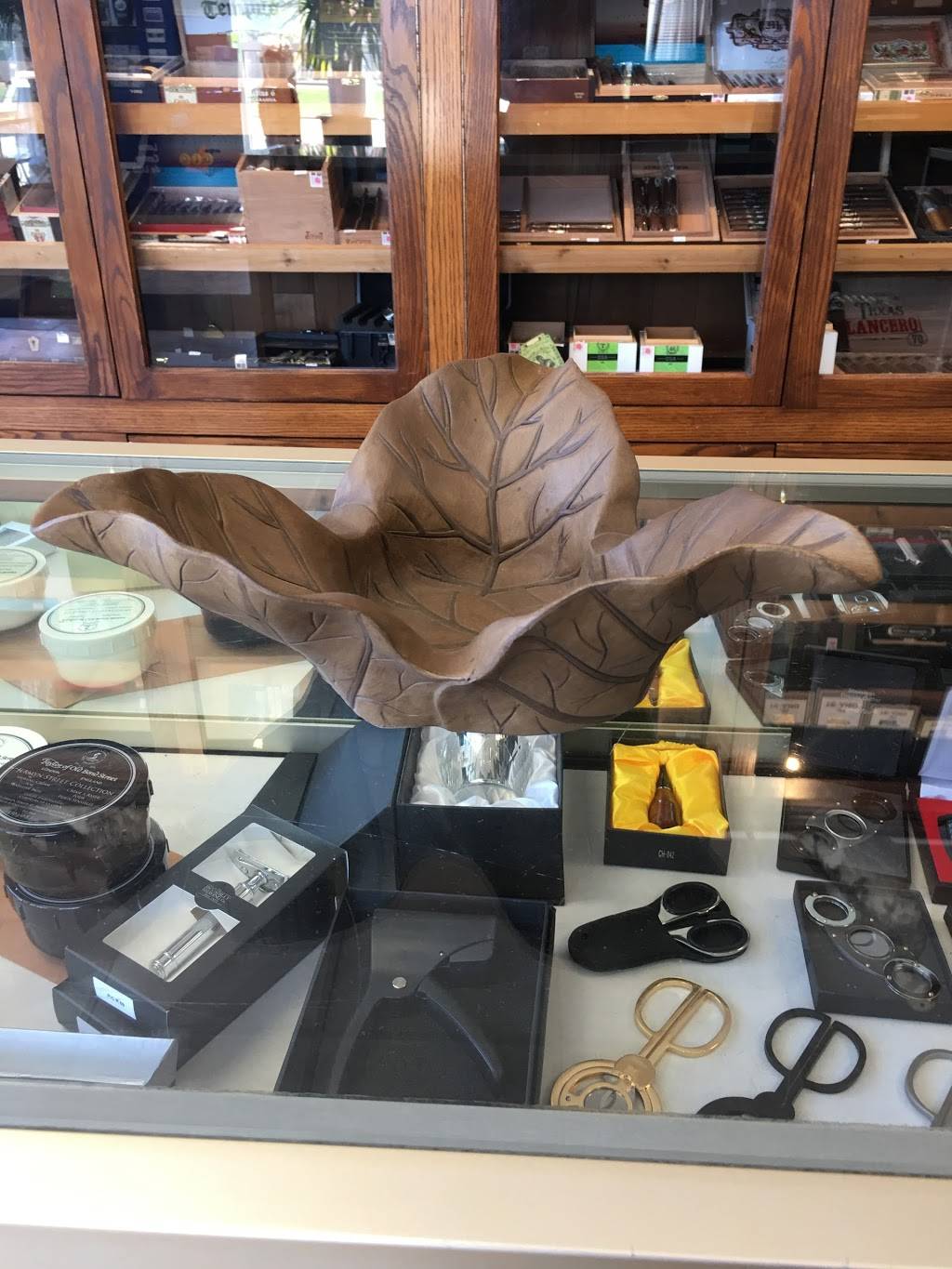 Havana Palace | 2212 Huron Church Rd, Windsor, ON N9C 2L7, Canada | Phone: (519) 972-9090 Havana Palace | 2212 Huron Church Rd, Windsor, ON N9C 2L7, Canada | Phone: (519) 972-9090