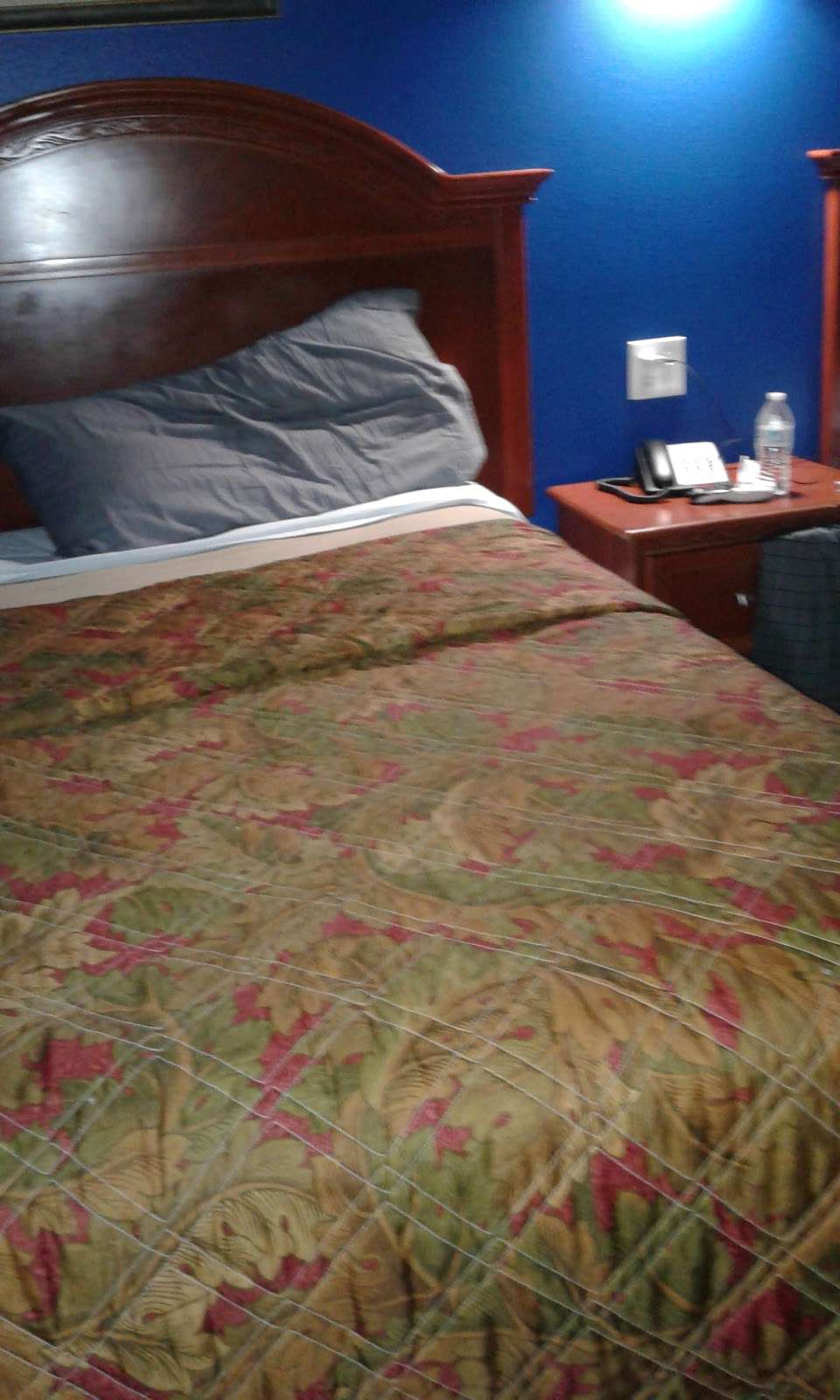 Palace Inn Baytown @ TX-330 Spur & Rollingbrook | 3810 Decker Dr, Baytown, TX 77520, USA | Phone: (281) 424-2222