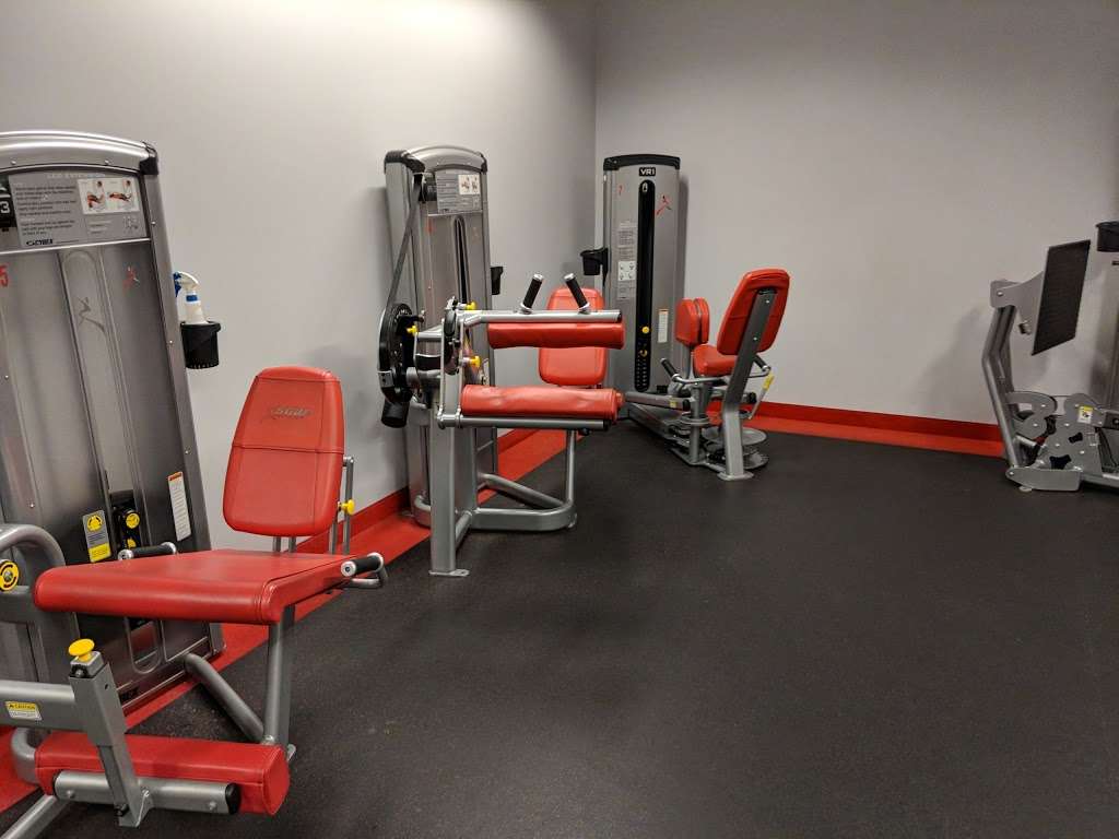 Snap Fitness | 15604 Pinehurst Dr, Basehor, KS 66007 | Phone: (913) 724-2424