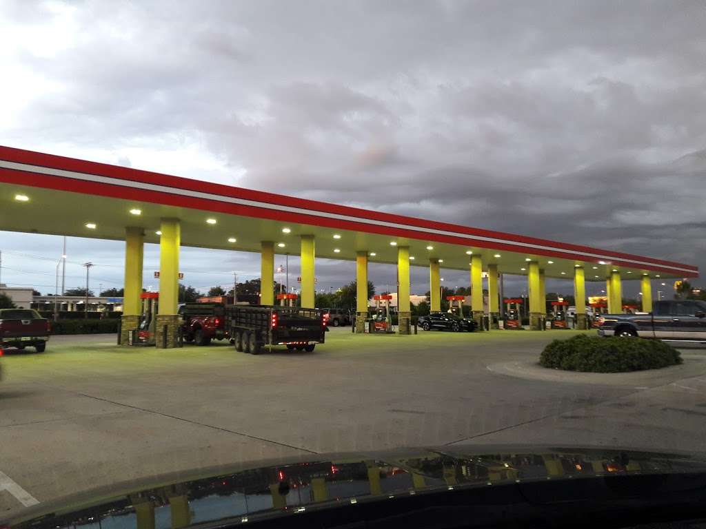 RaceTrac | 2227 US-92, Auburndale, FL 33823, USA | Phone: (863) 967-0315