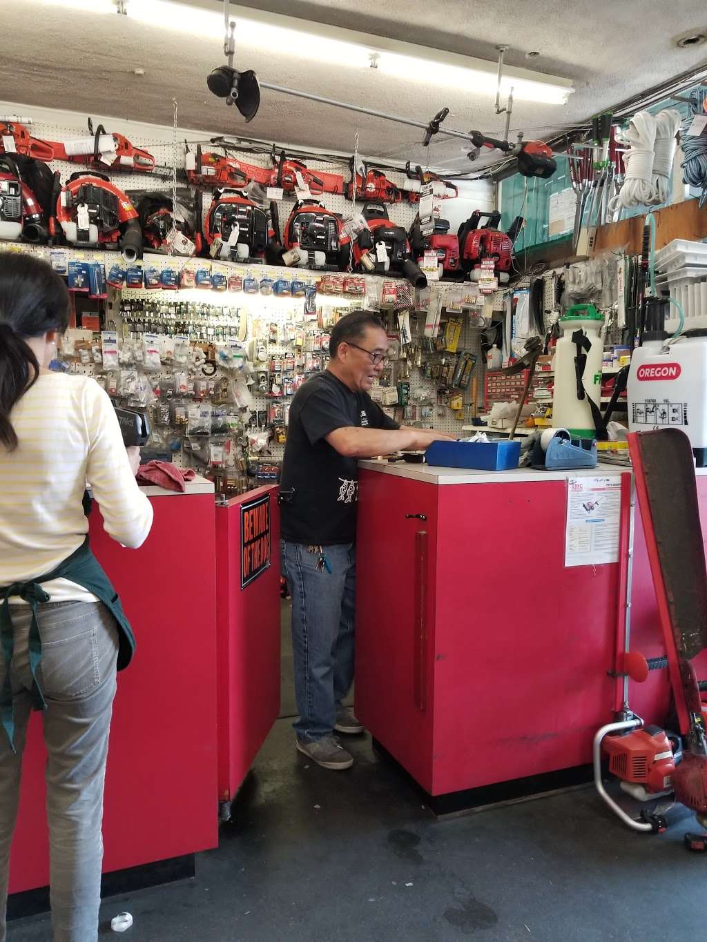 Taks Hardware & Garden Supply | 3318 W Jefferson Blvd, Los Angeles, CA 90018, USA | Phone: (323) 732-6966