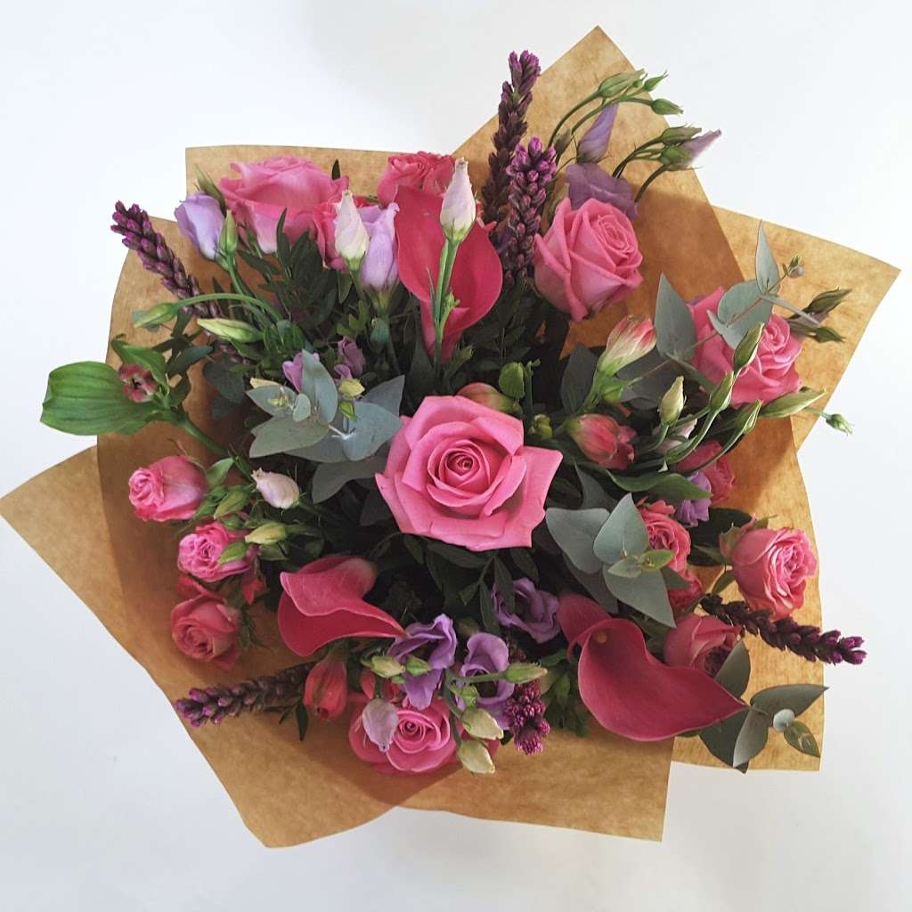 Seasons Florists | 253 Coombe Ln, Wimbledon, London SW20 0RH, UK | Phone: 020 8947 6654