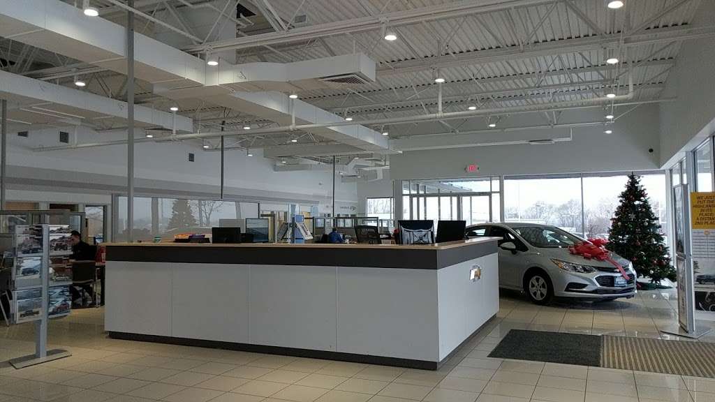 Biggers Chevrolet | 1385 E Chicago St, Elgin, IL 60120, USA | Phone: (847) 742-9000