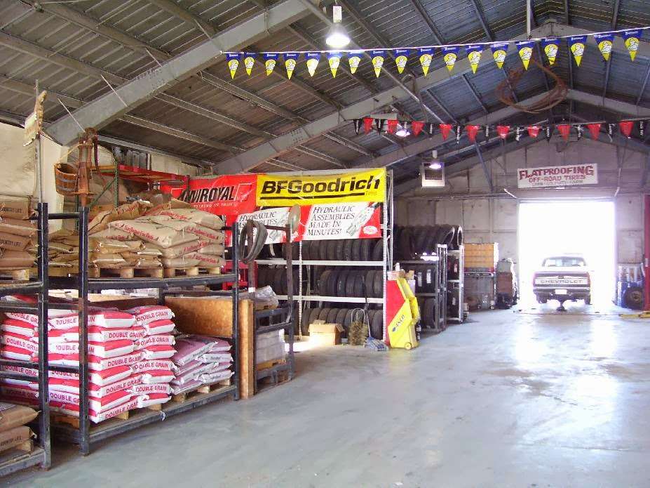 D-Tone Feed and Tires | 1006 W South St, Plattsburg, MO 64477, USA | Phone: (816) 539-2142