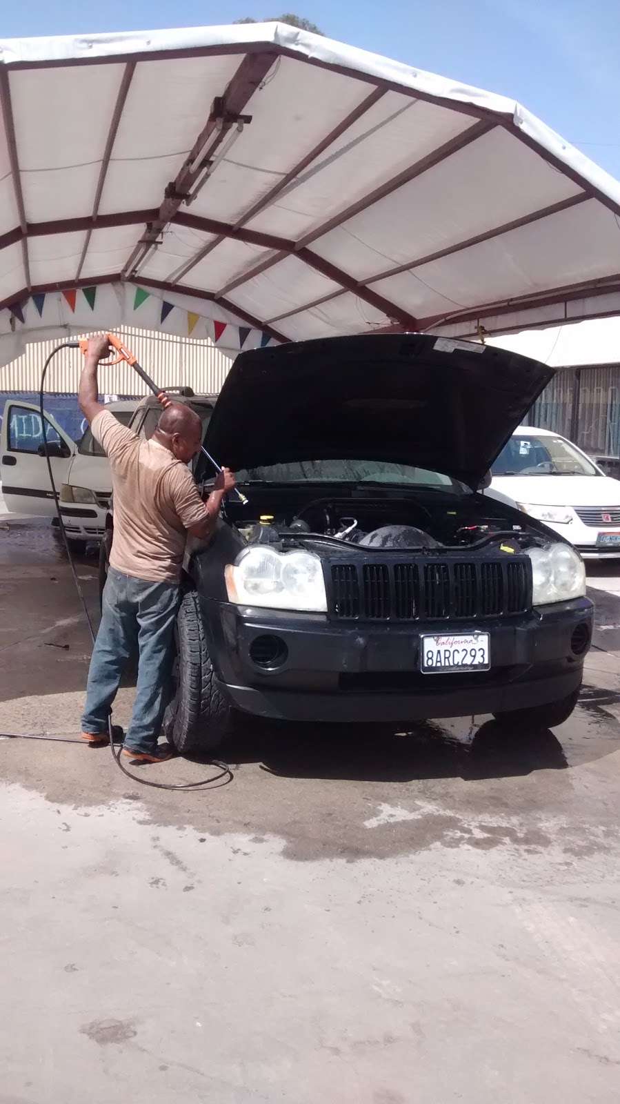 Car Wash La 20 Suc. Murua | 18711, Campestre Murua, 22465 Tijuana, B.C., Mexico | Phone: 664 303 1271