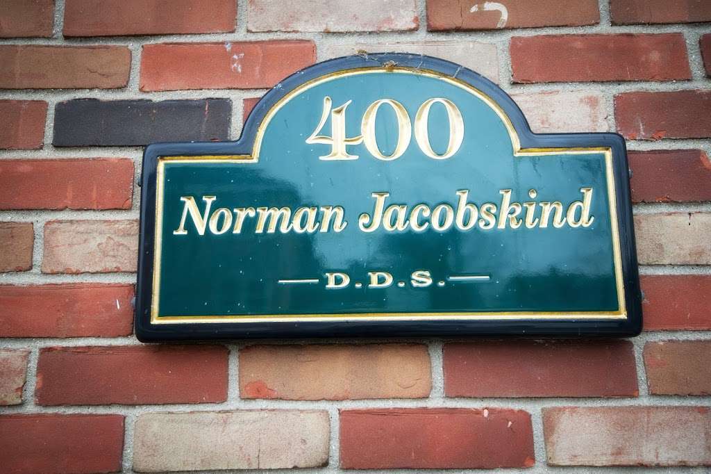 Dr. Norman D Jacobskind, DDS | 400 Merrifield Ave, Oceanside, NY 11572, USA | Phone: (516) 766-7400