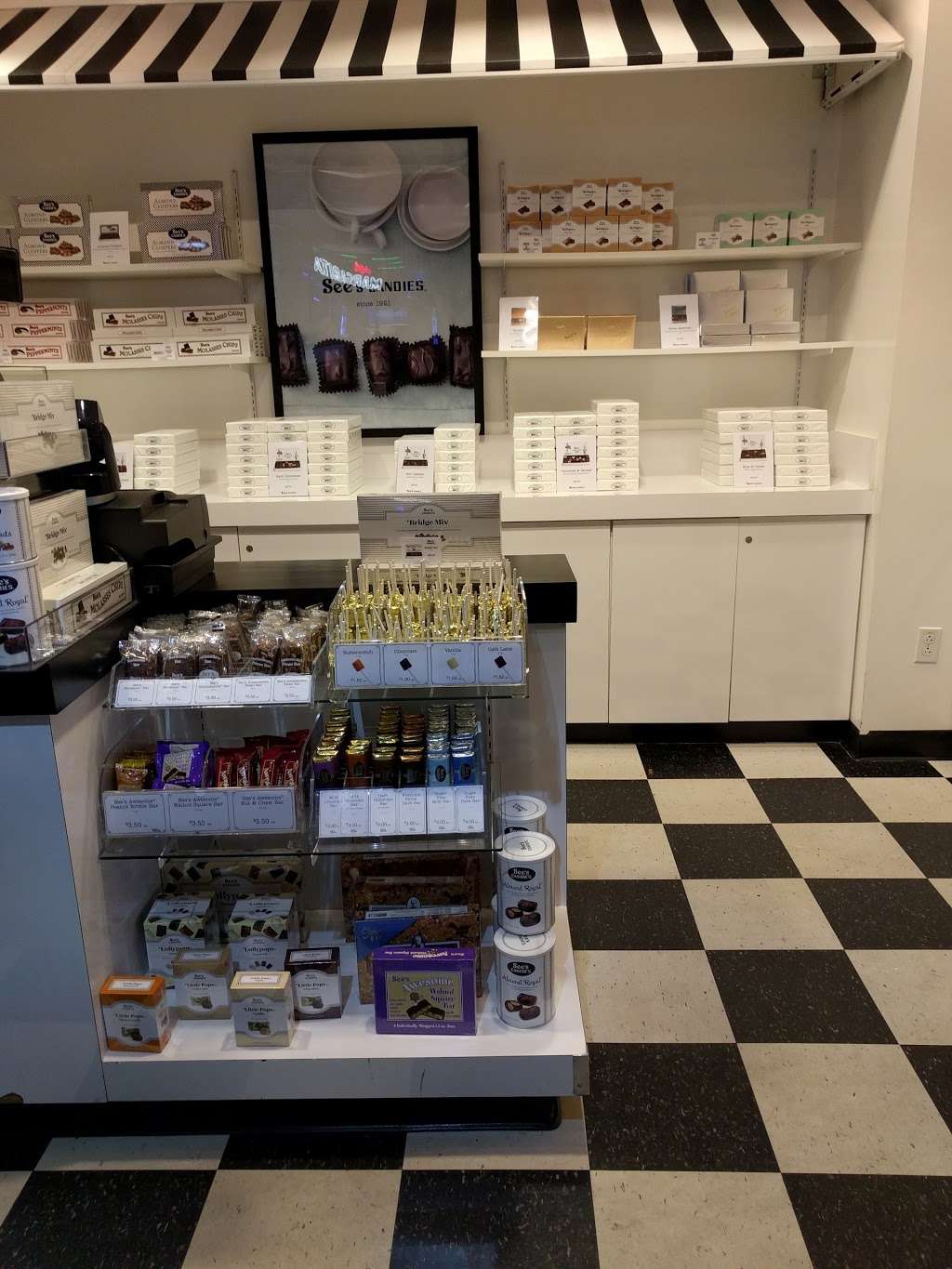 Sees Candies | 1 Airport Dr, Oakland, CA 94621, USA
