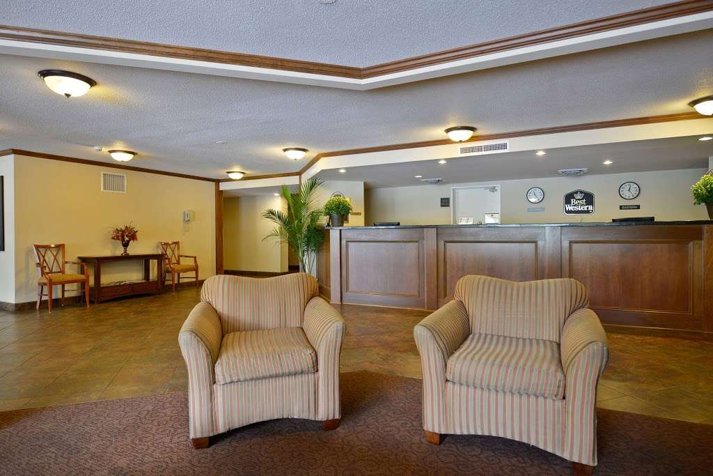 Best Western Plus La Porte Hotel & Conference Center | 444 Pine Lake Ave, La Porte, IN 46350, USA | Phone: (219) 362-4585