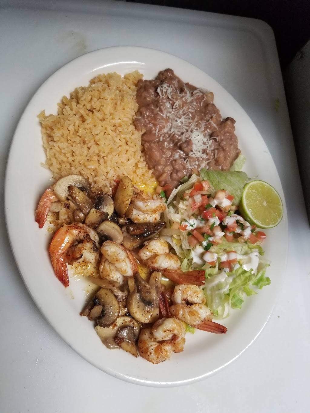 Las Rosas | Mexican Restaurant and Pub | 2982 E Central Ave, Fresno, CA 93725, USA | Phone: (559) 497-1743