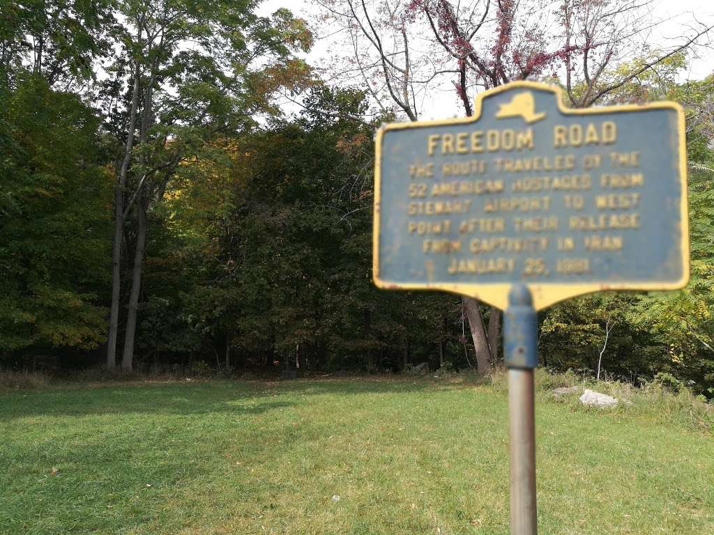 Storm King State Park parking lot | Cornwall-On-Hudson, NY 12520, USA