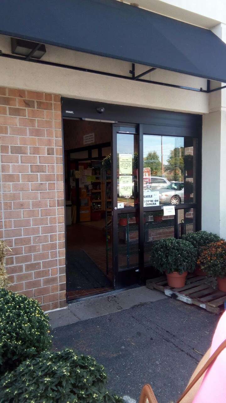 Country Square Shopping Center | 238 S West End Blvd, Quakertown, PA 18951, USA | Phone: (215) 538-8681