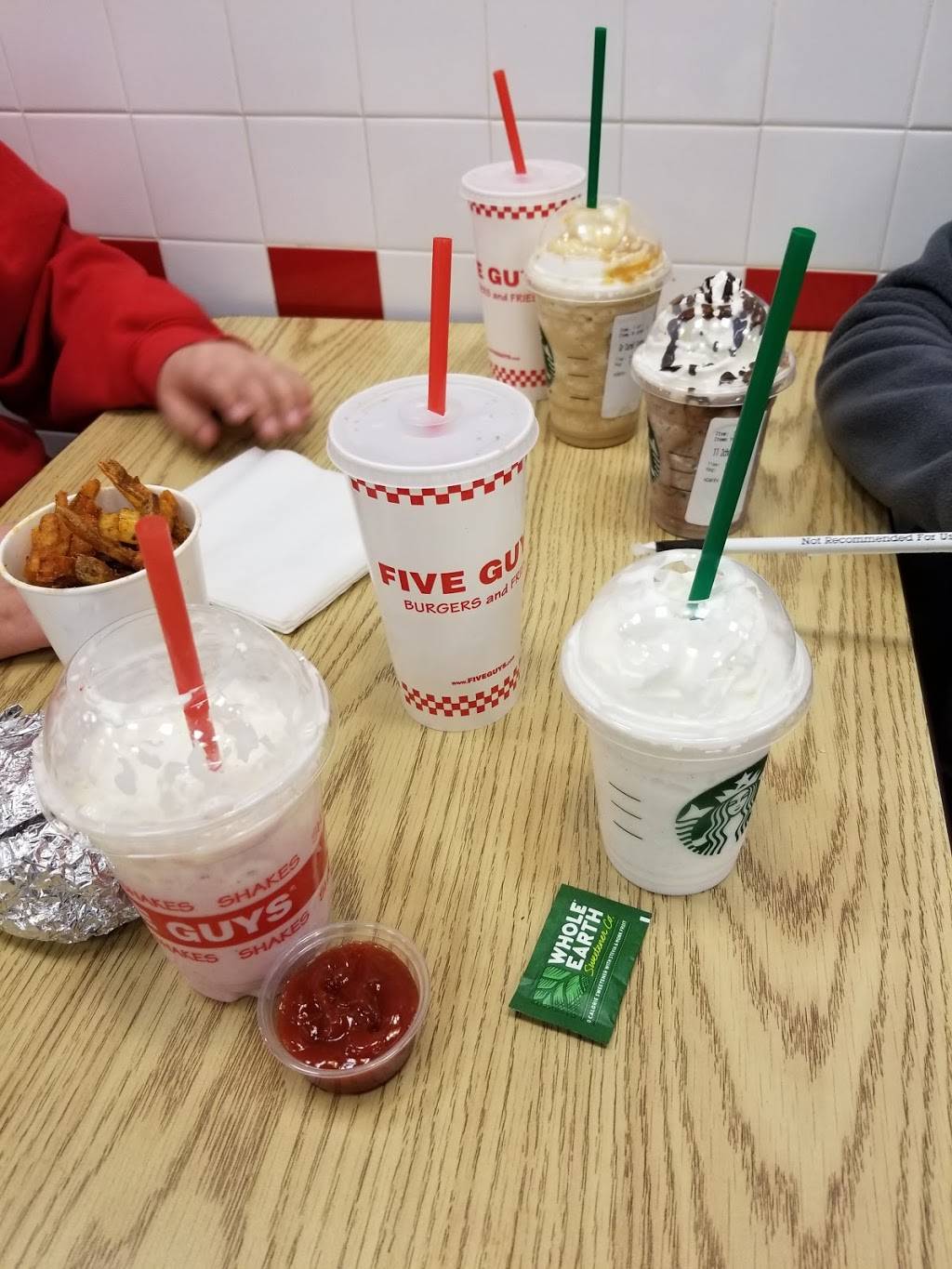 Five Guys | 23007 W Outer Dr, Allen Park, MI 48101, USA | Phone: (313) 277-3483