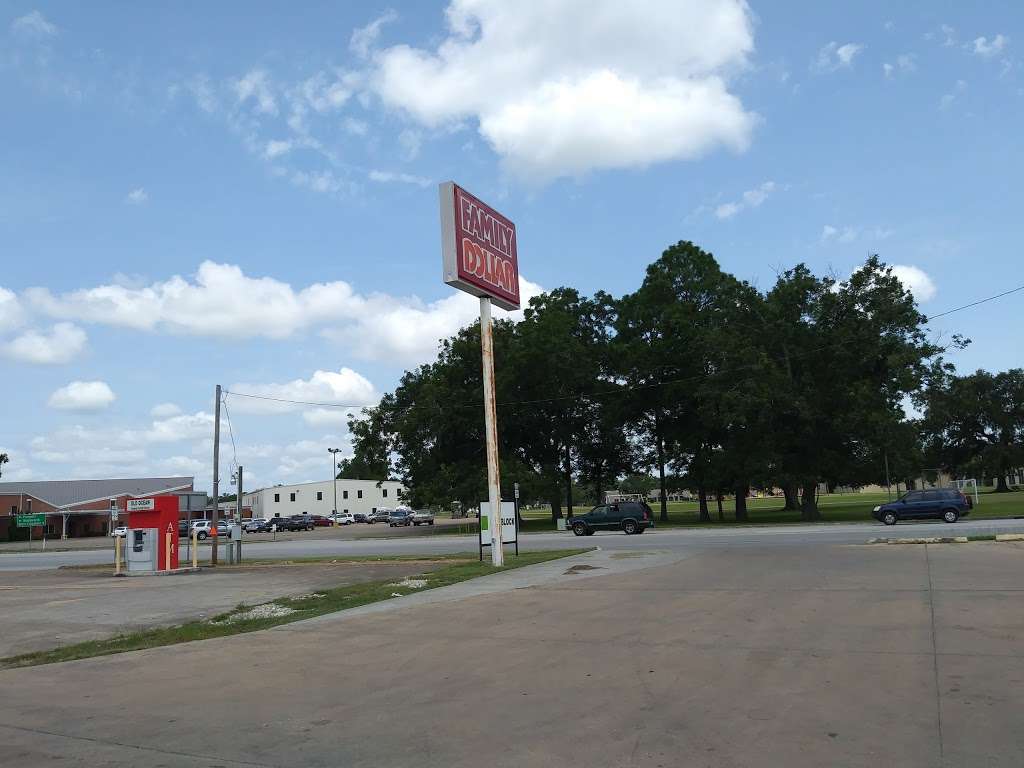 Family Dollar | 110 E San Bernard St, Brazoria, TX 77422, USA | Phone: (979) 705-4789