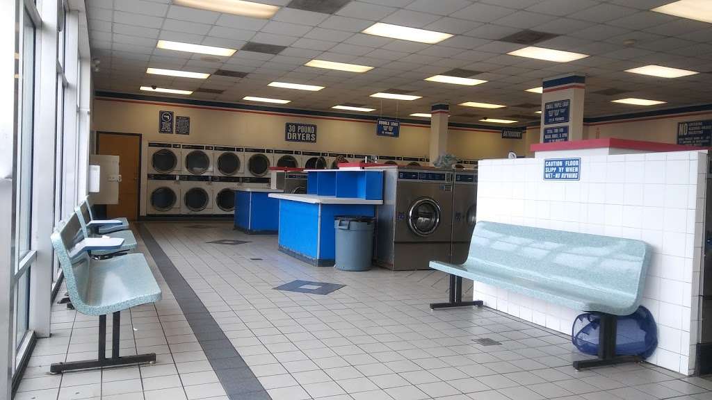 American Family Coin Laundry | 3333 Freedom Dr, Charlotte, NC 28208, USA | Phone: (704) 529-1333