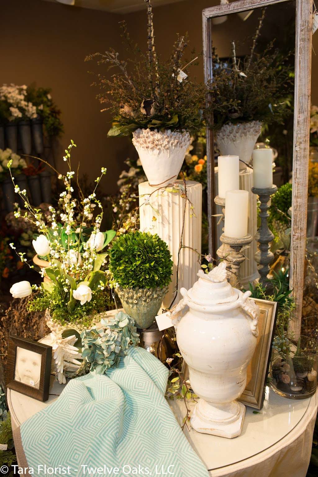 Tara Florist Twelve Oaks | 2309 Lakeshore Dr, St Joseph, MI 49085, USA | Phone: (269) 983-6533