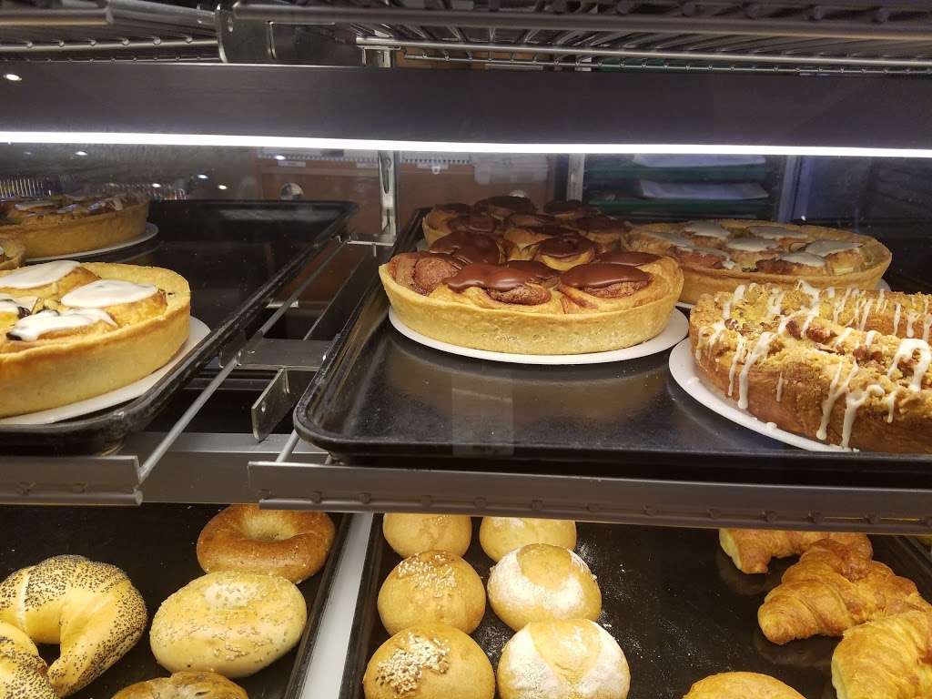 O&H Danish Bakery | 9540 S 27th St, Oak Creek, WI 53154, USA | Phone: (414) 856-1141