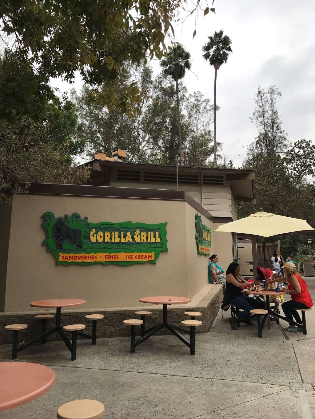 Gorilla Grill | 5333 Zoo Dr, Los Angeles, CA 90027, USA
